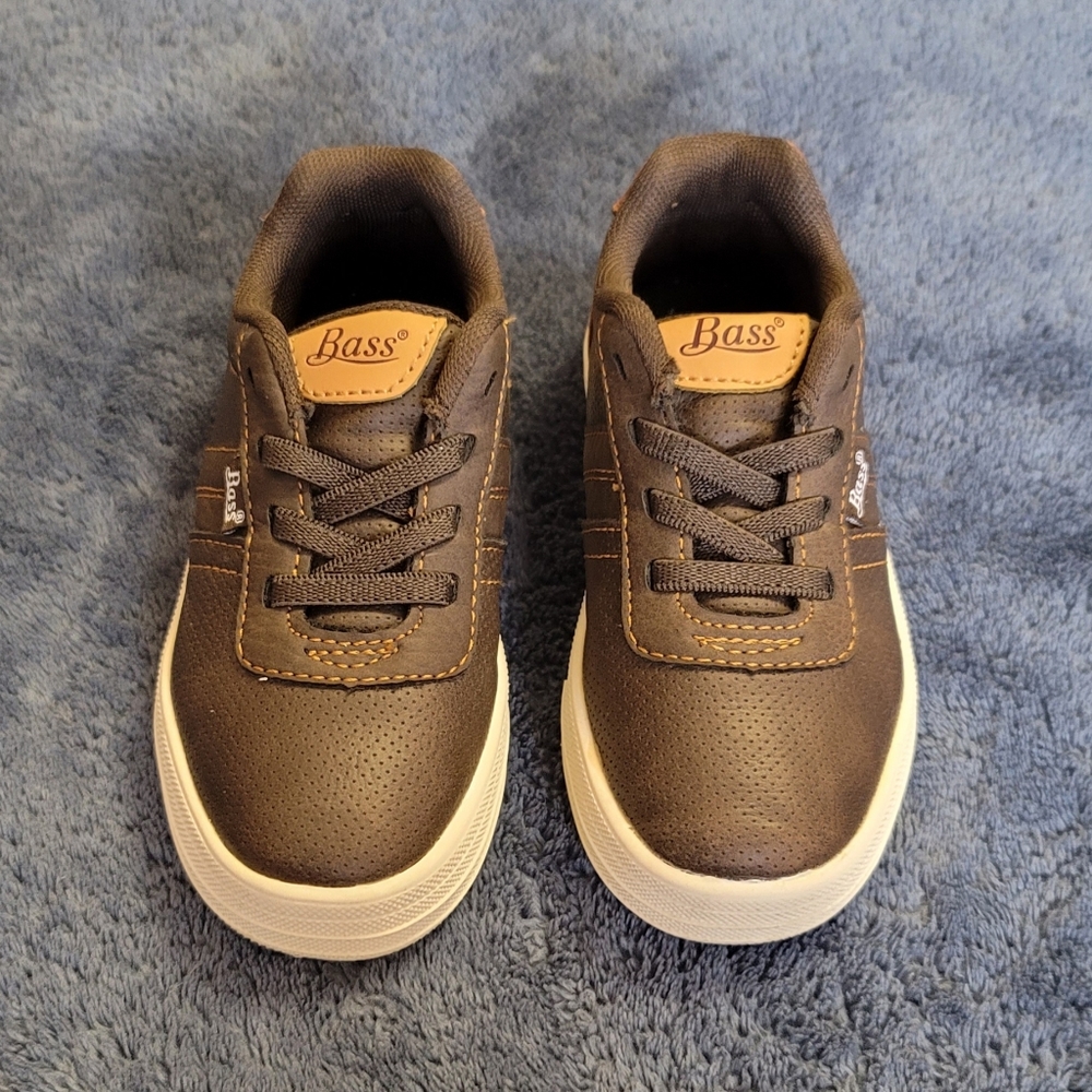 GH BASS & CO. Kid's Miles Vegan Leather Low Top Sneakers!